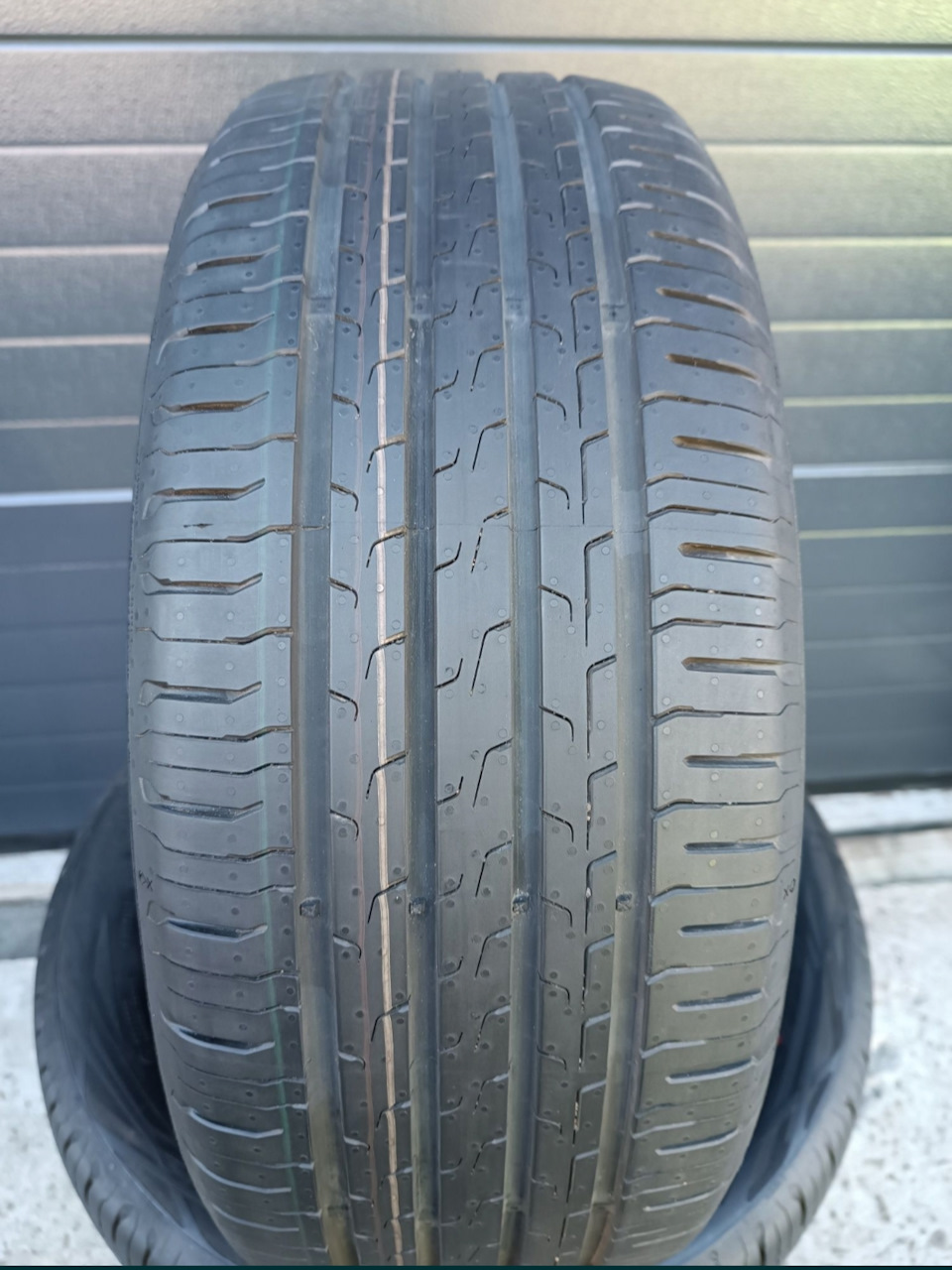 Нова літня гума під нові диски R17 215/50 3