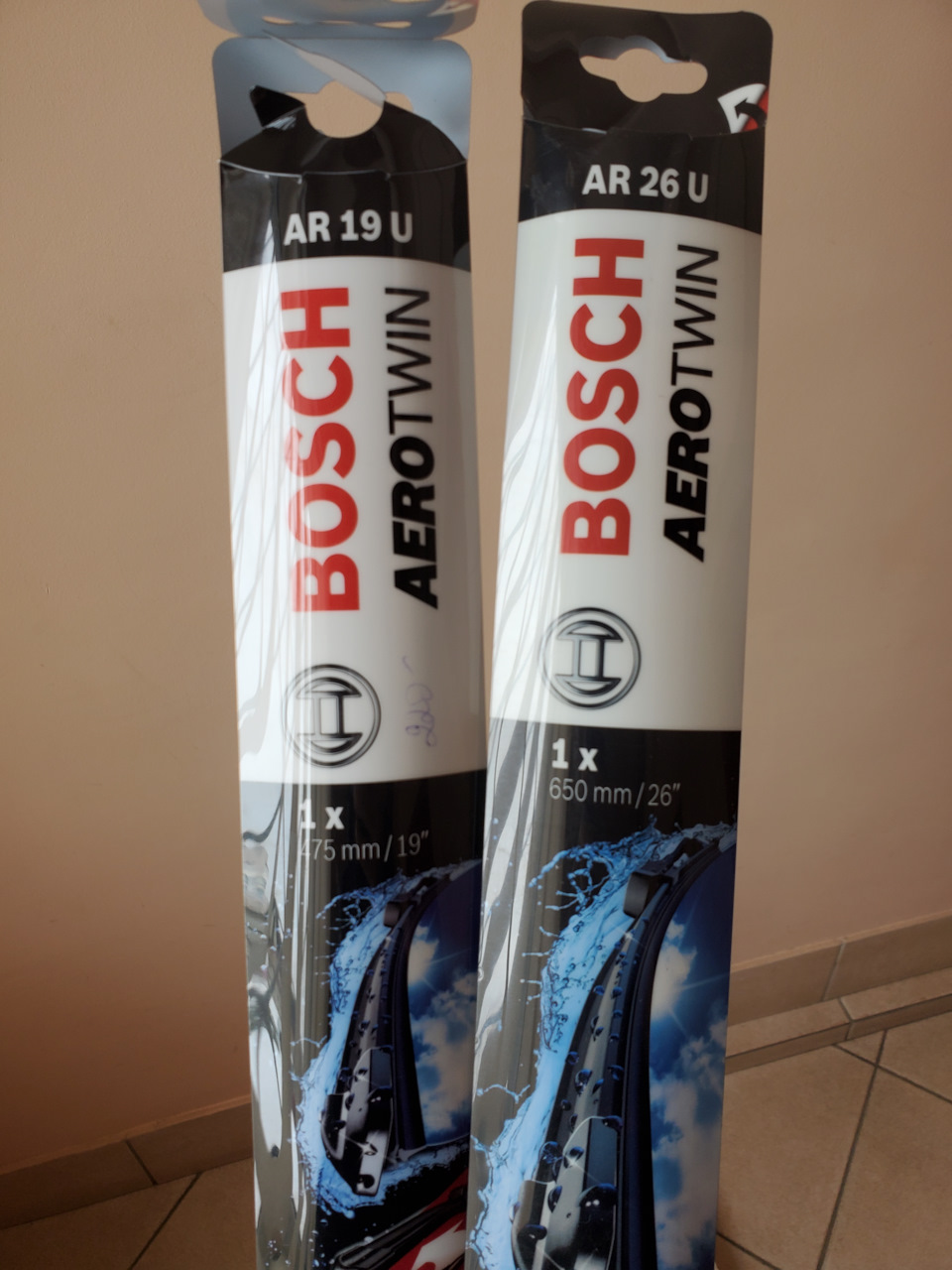 Нові щітки склоочисника Bosch Aerotwin 1