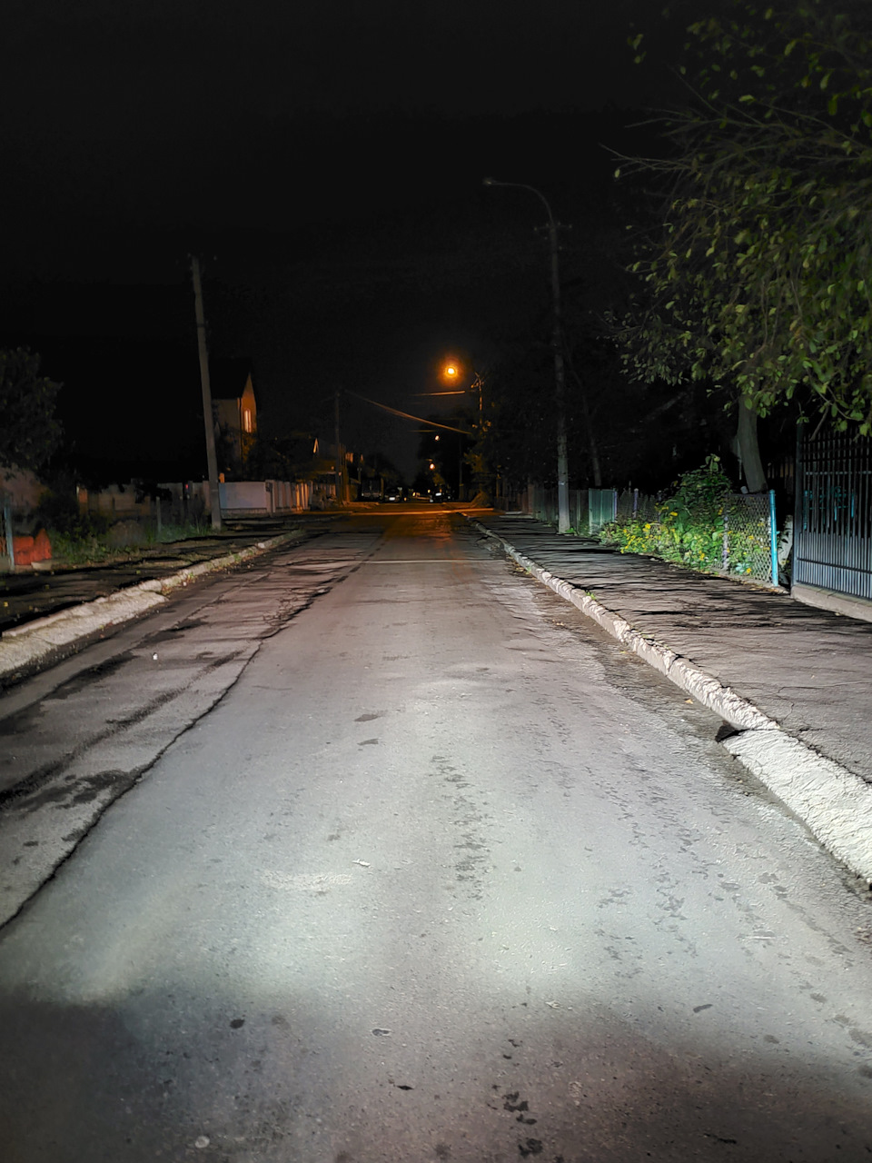 Ультраяскраві led лампи в ближнє світло (замість галогенних). 4