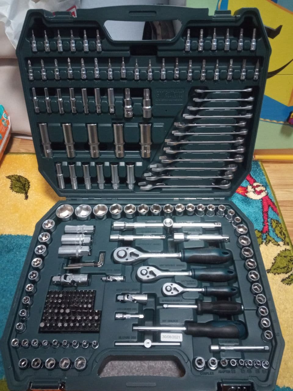 Інструмент для авто 1