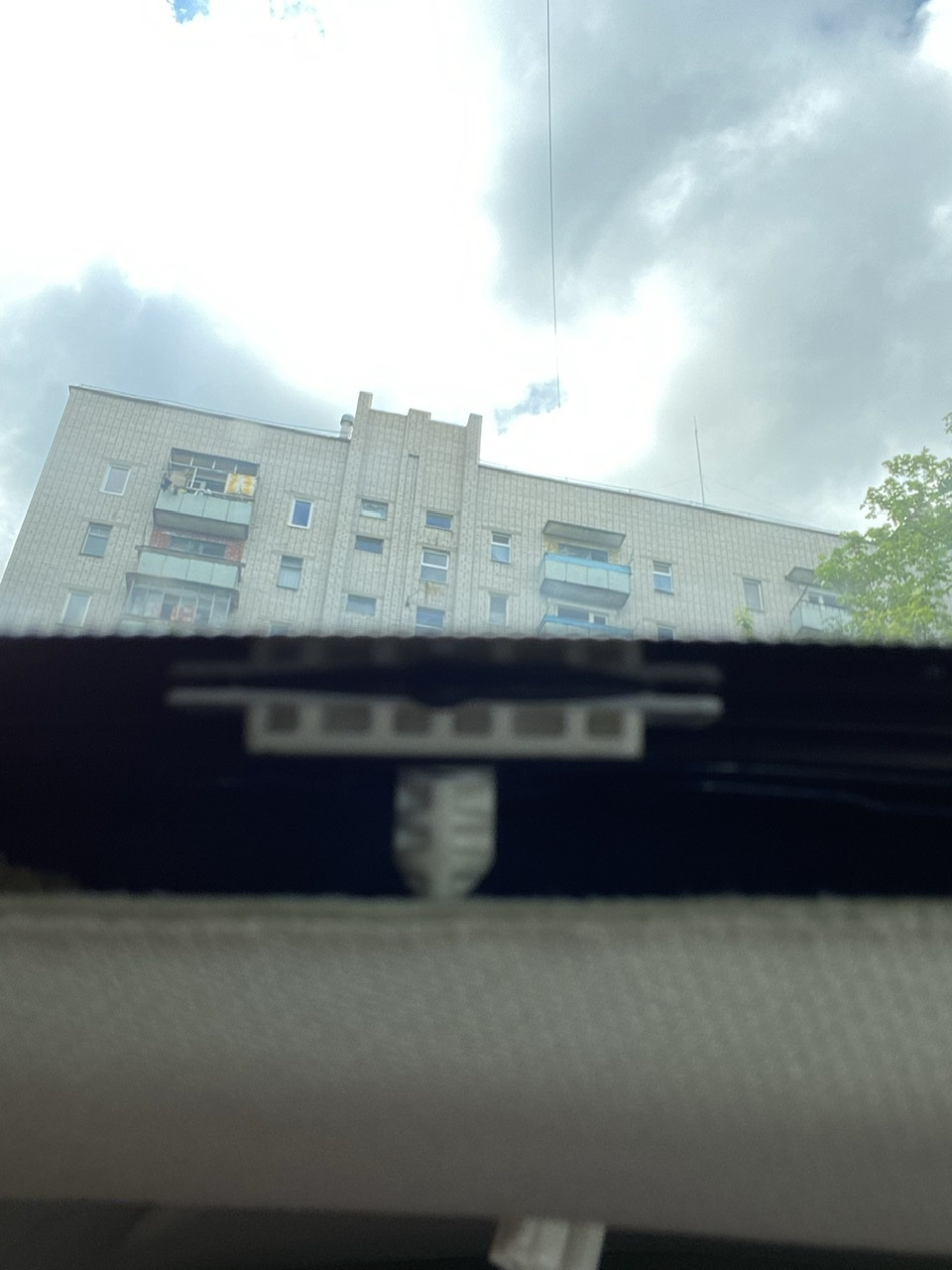 Незрозумілий звук у районі лобового скла 2