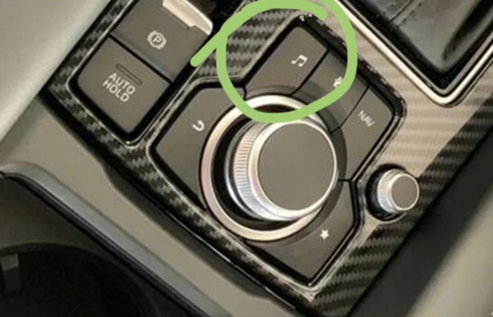 Ремонт та зняття кнопки на центральній консолі Mazda 6 GJ