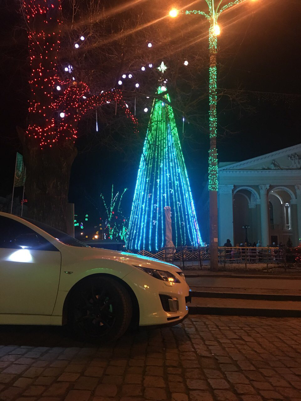 Виїхав у центр до ялинки, та й трохи фоток) 1