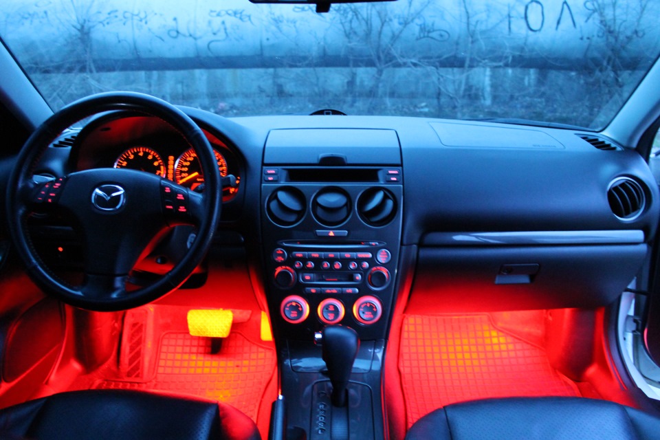 LED підсвічування ніг та багажника 2