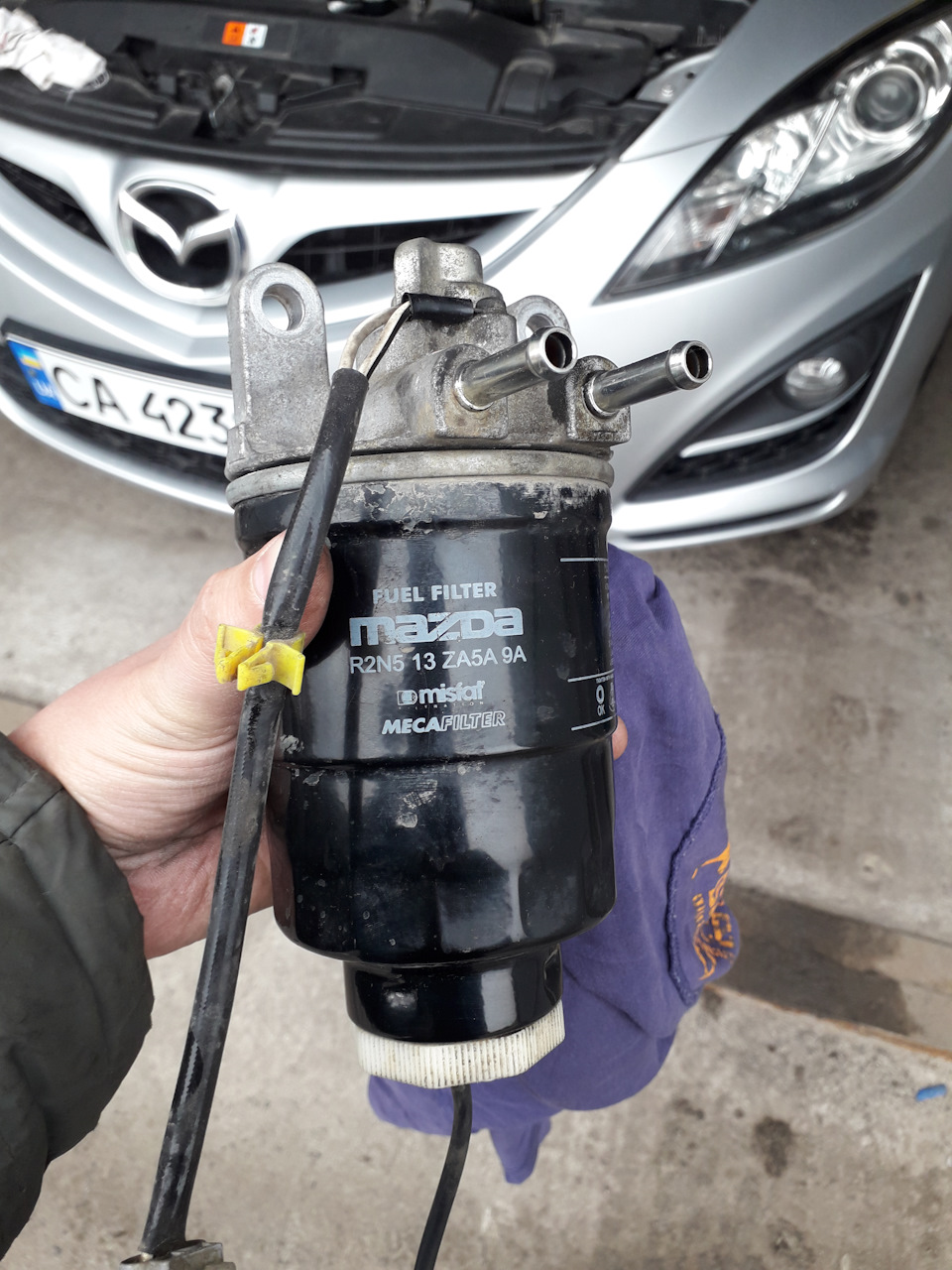 Заміна фільтра палива на mzr cd 2.2 2