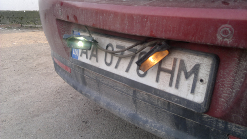Зміна задніх ламп підсвічування номера. 4