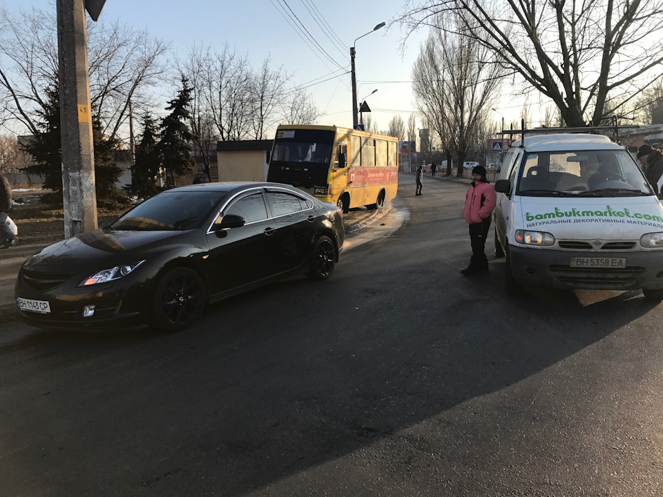 ДТП номер три. Пі%діц, товариші. 3