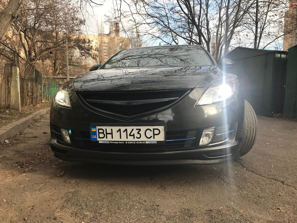 Симетрія задніх ліхтарів + губа 1