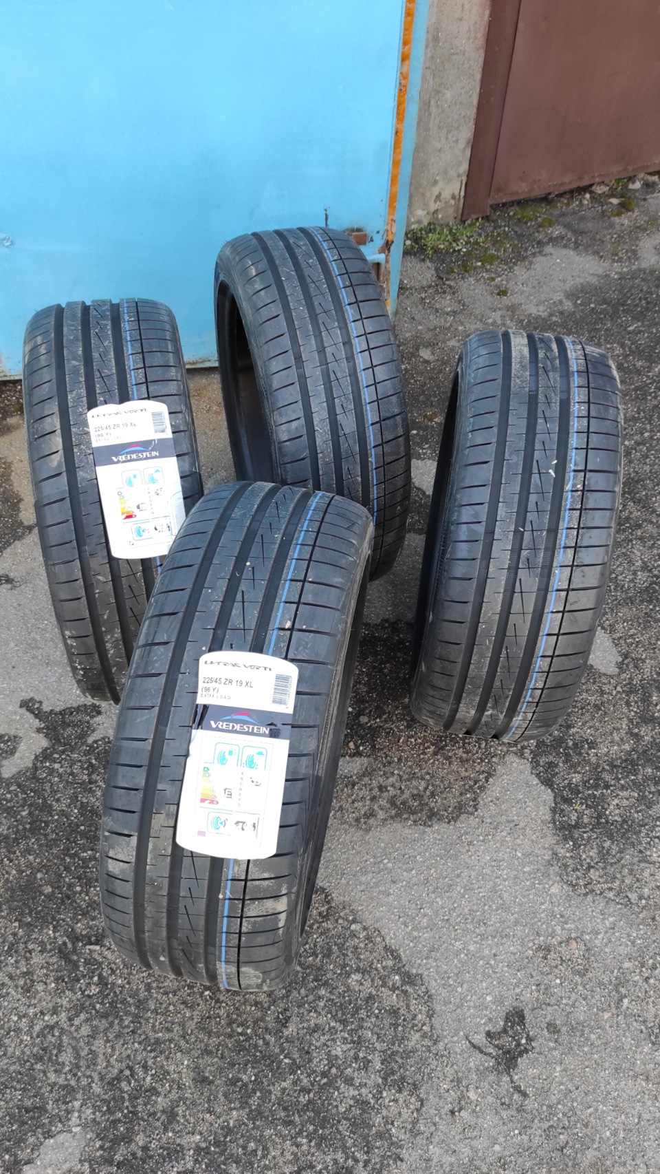 Vredestein ultrac vorti 225/45R19 2