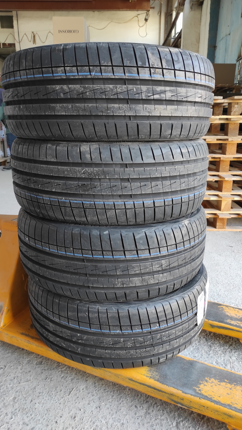 Vredestein ultrac vorti 225/45R19 4
