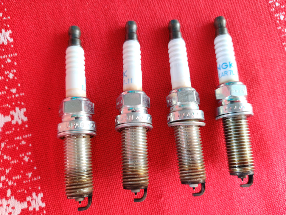 Заміна свічок DENSO IXEH22TT 3