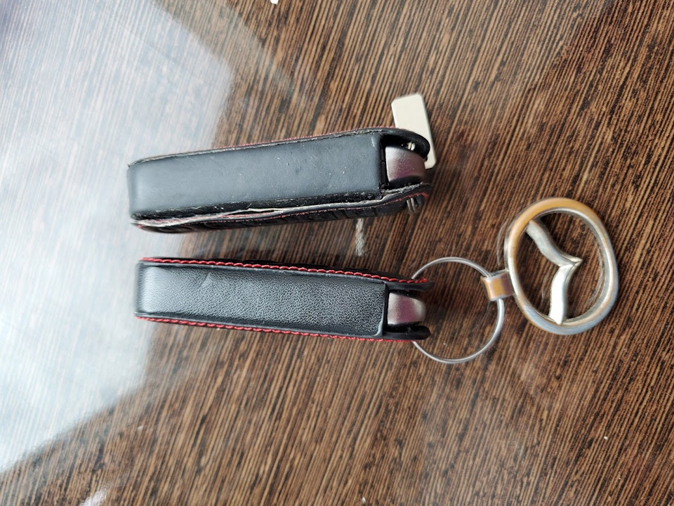 чохол для ключа через 2 роки + новий чохол 3