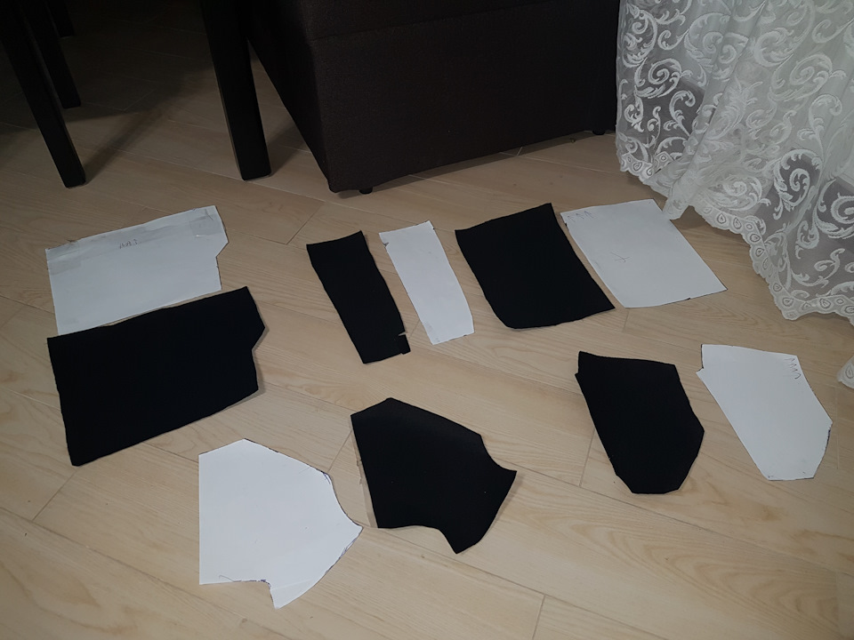 Поклейка ящика рукавички 3