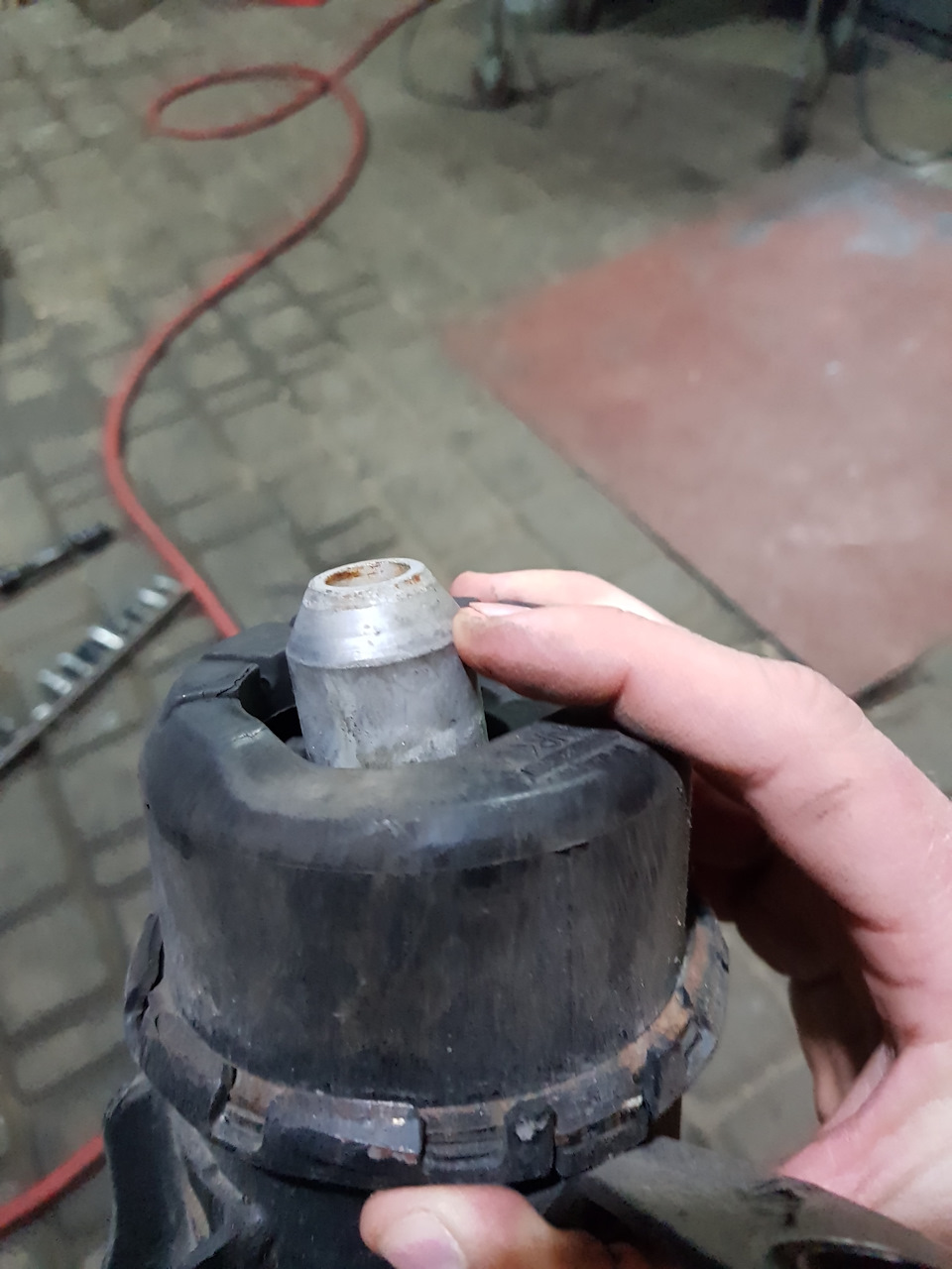 Нарешті замінив подушку 4