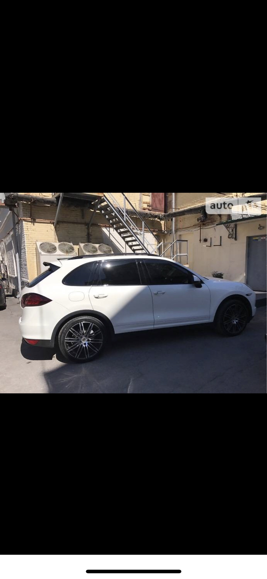 Допомога пост, розглядаю Porsche Cayenne 2012+ допоможіть 1
