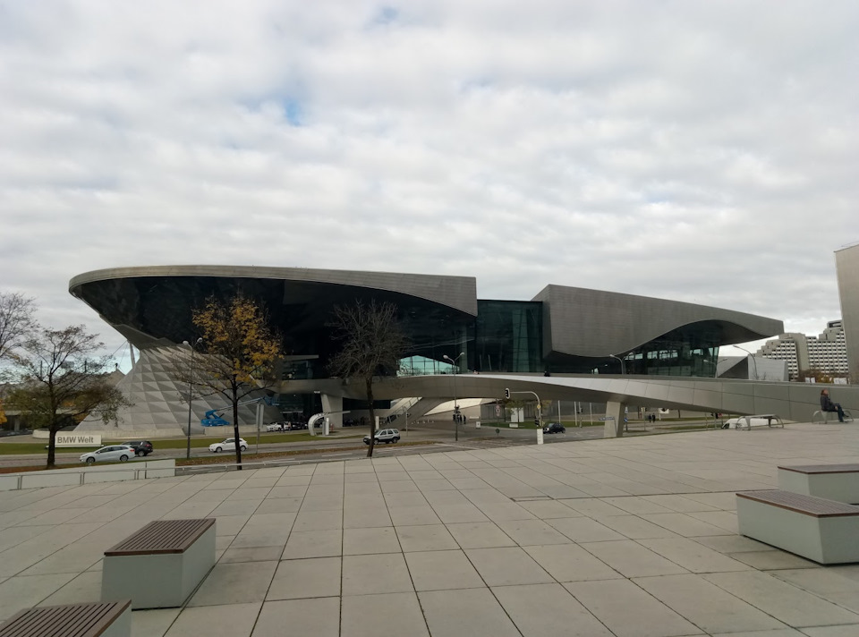 Був у Мюнхені, навідався до BMW museum munich 1 2