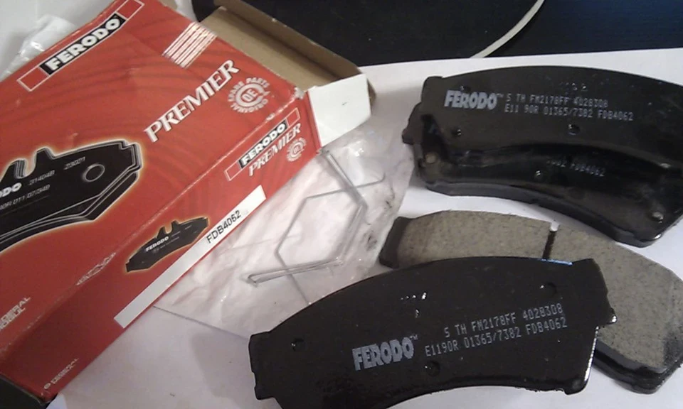 Заміна колодок, прощай PowerStop, привіт Ferodo