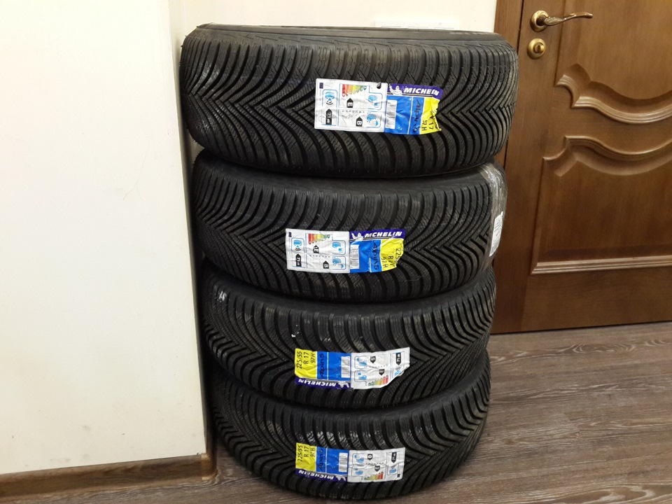 Зимове взуття. Michelin Alpin5 1