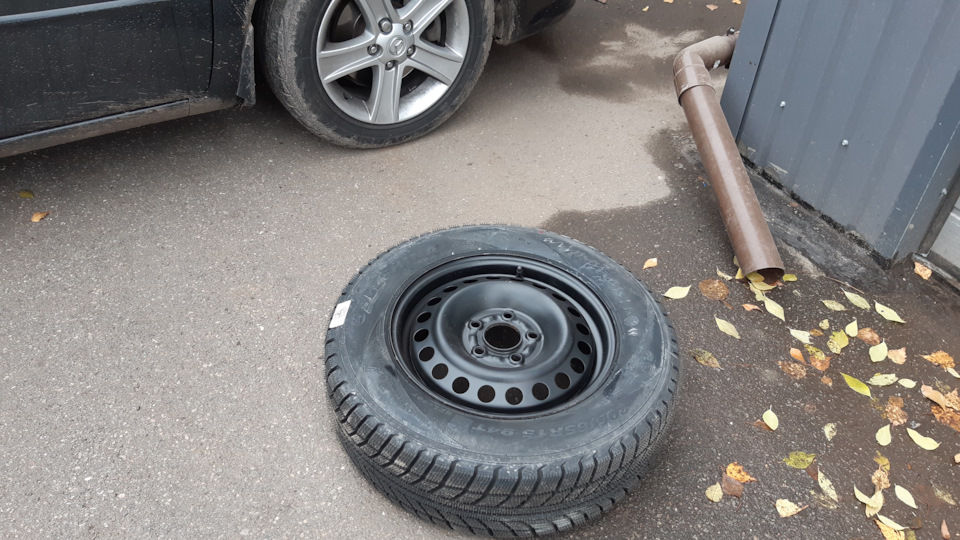Зимові шини. Свічки. Болт АКПП 5