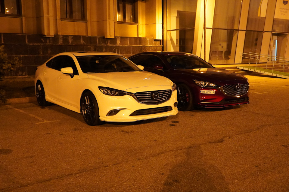 # 47 Red & White… 3