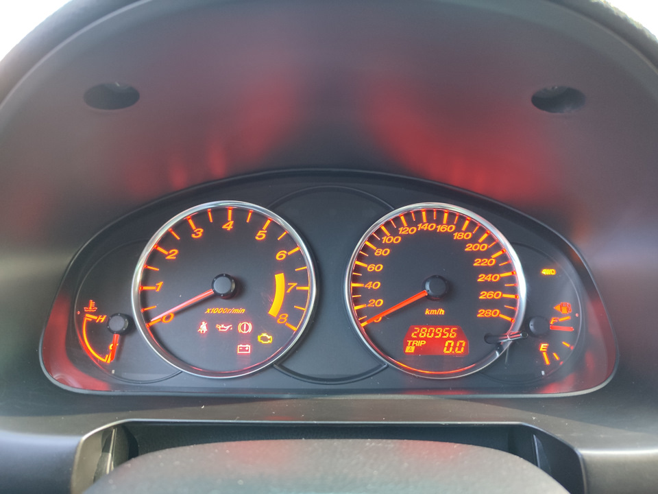 Приладова панель оптитрон MPS +ДО рестайл кільця. Органайзер Mazda в багажник. Декоративна накладка замка капота. Дрібниця 2