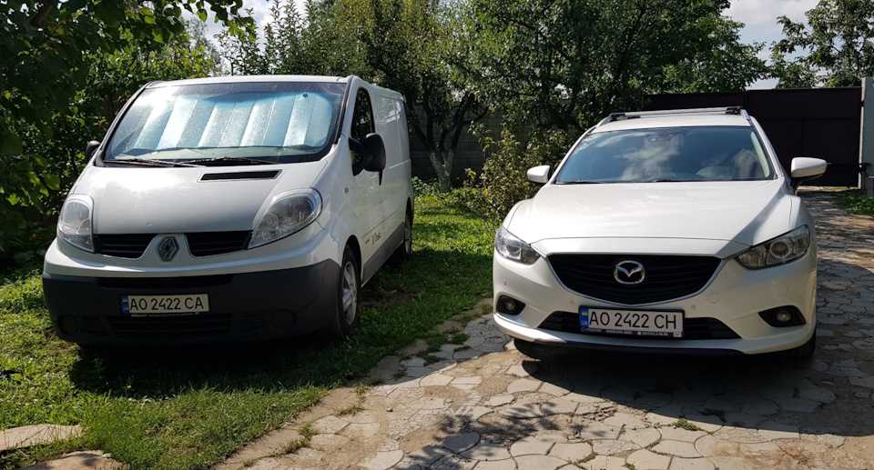 Дві помічниці 1