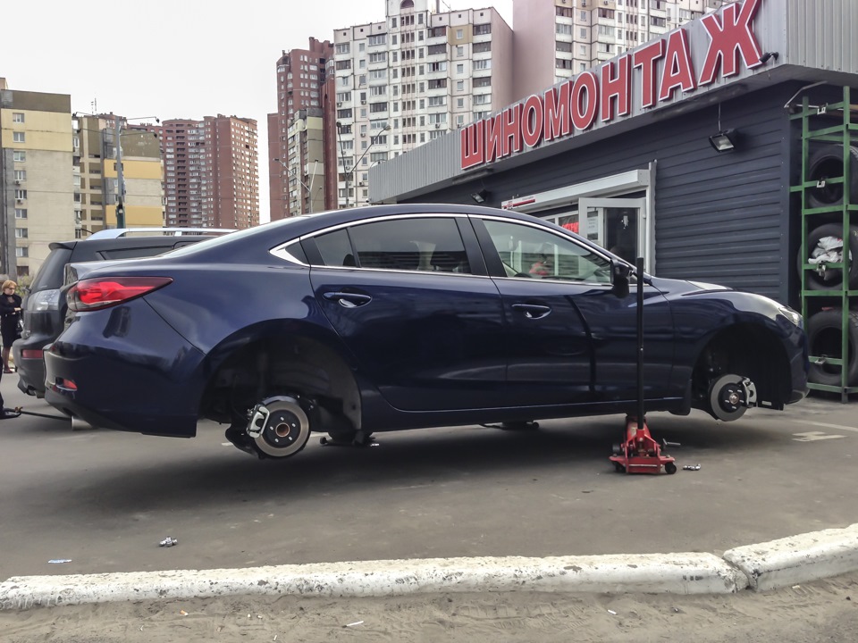 Змінив гуму і поставив накладки на пороги 4