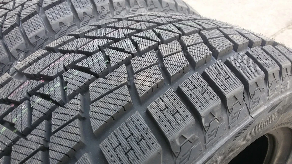 Новий сезон - нові шини 215/55 R17