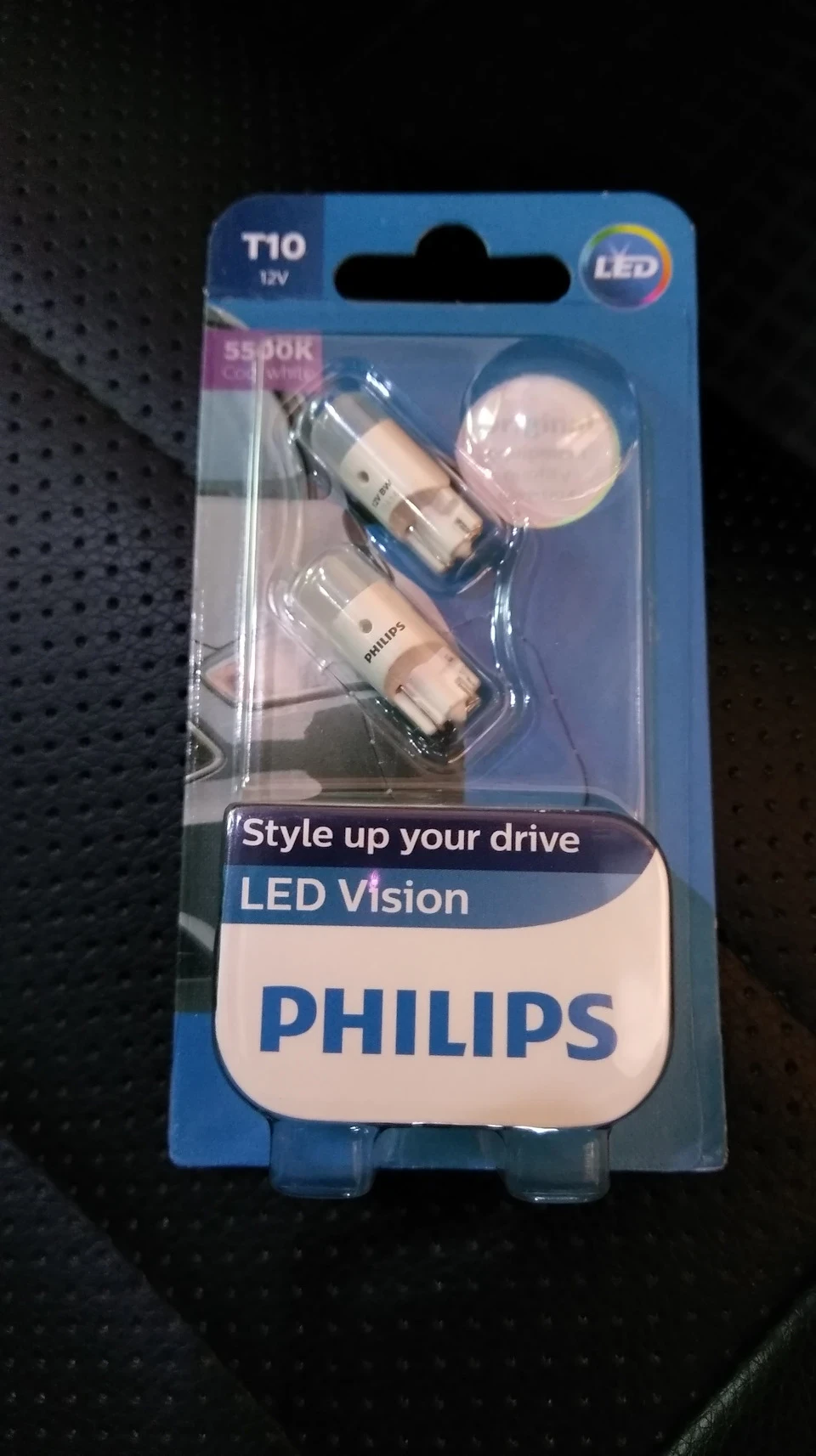 Поставив нові лампочки в габарит LED PHILIPS