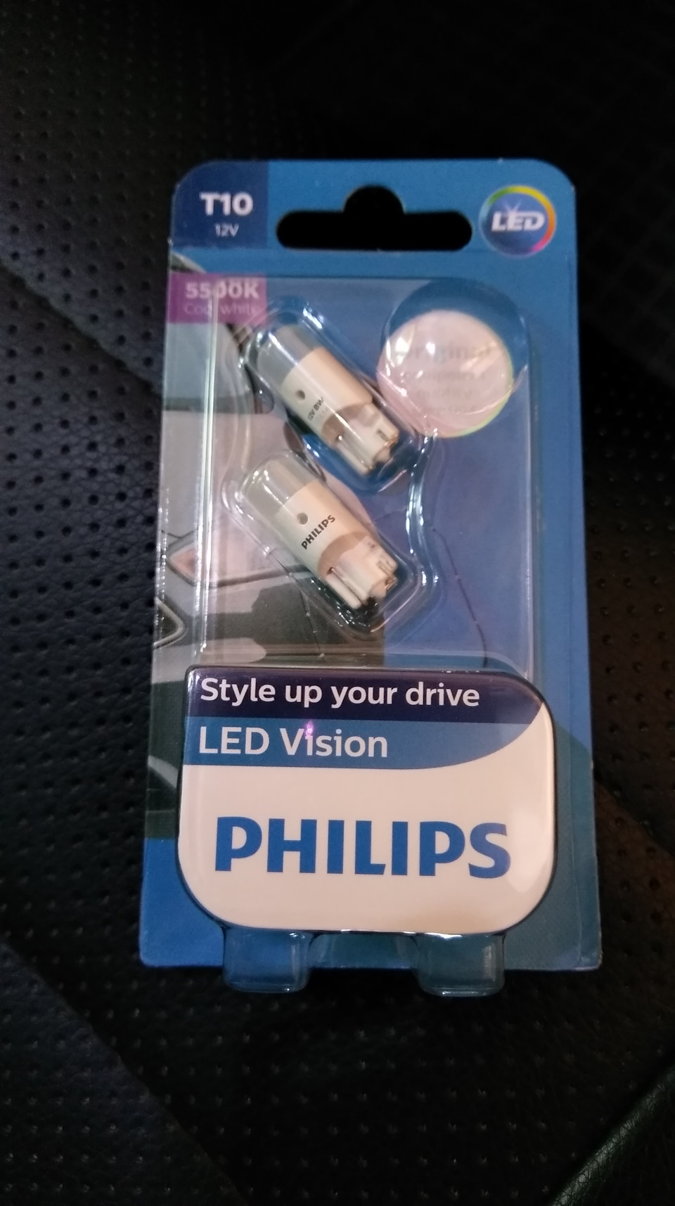 Поставив нові лампочки в габарит LED PHILIPS 1
