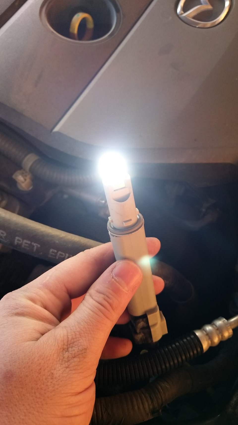 Поставив нові лампочки в габарит LED PHILIPS 5