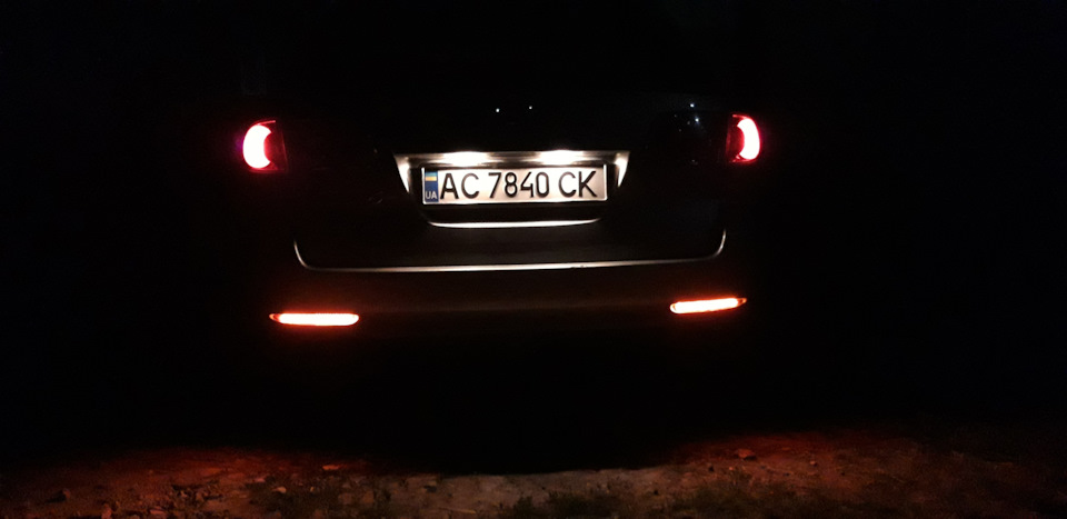 Габарит у задньому бампері 5