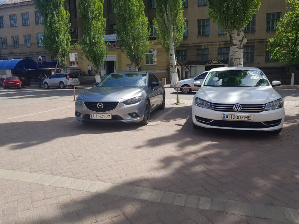 Mazda та відро 1