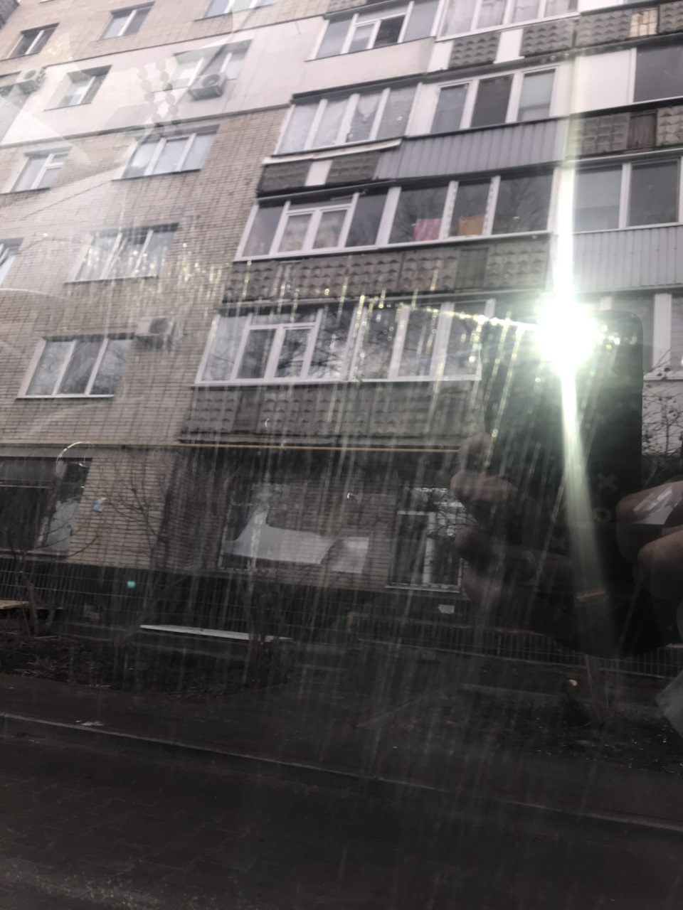 Дряпини на склі 1