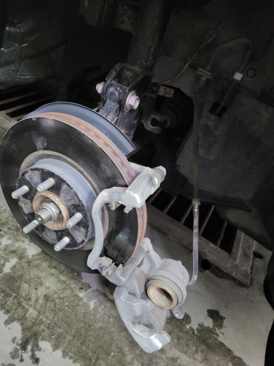 Заміна передніх колодок Mazda 6 GL. Remsa. 4