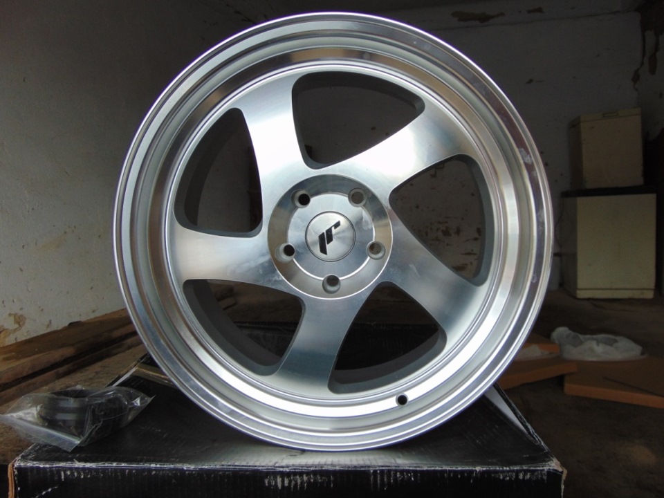 Japan Racing jr15 R18 J8.5 ET40 5x114.3 2