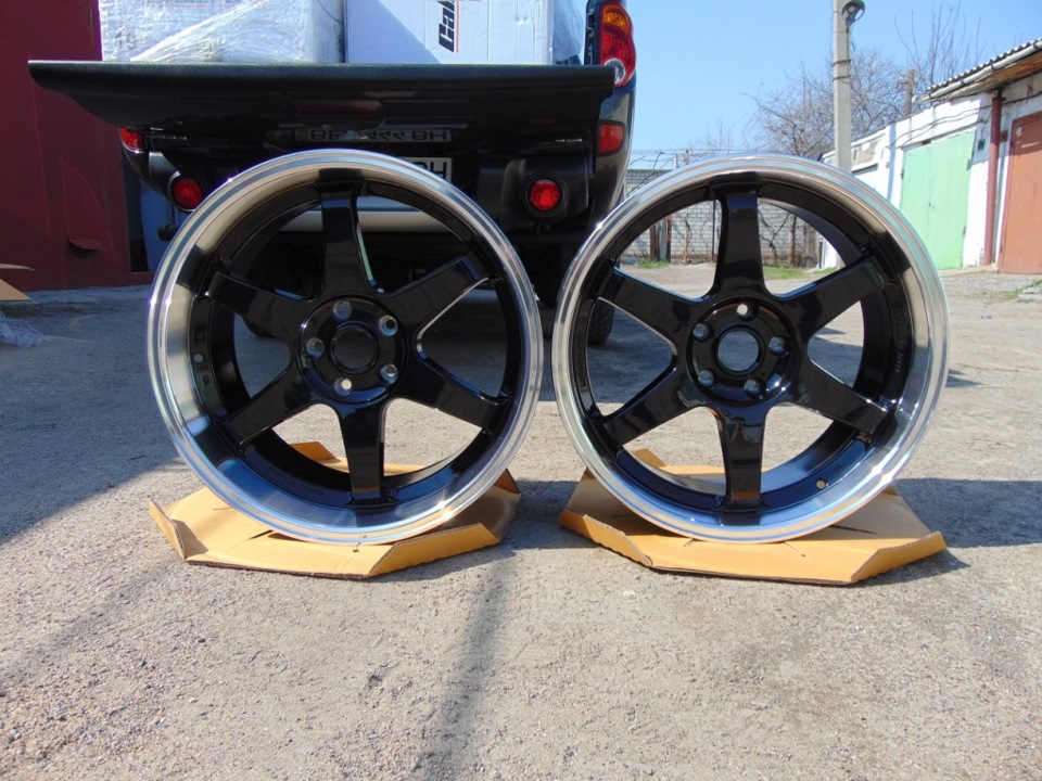 Rays Volk TE37 TTA 2
