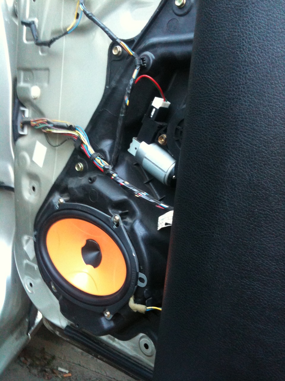 прикупив колонки Hertz ESK 570 3