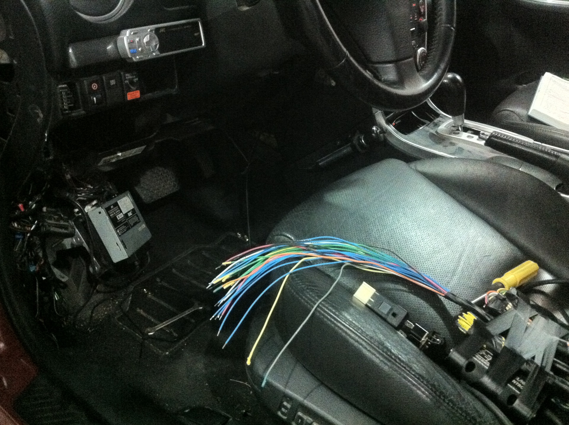 Встановлюємо AEM Fuel/Ignition Controller 8 (F/IC) 1