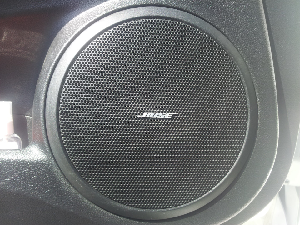 Шильдик BOSE 1