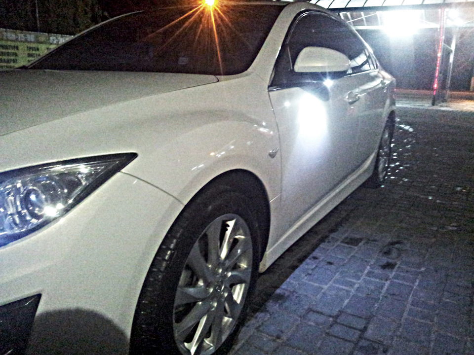 Ввічлива підсвітка в дзеркала 1