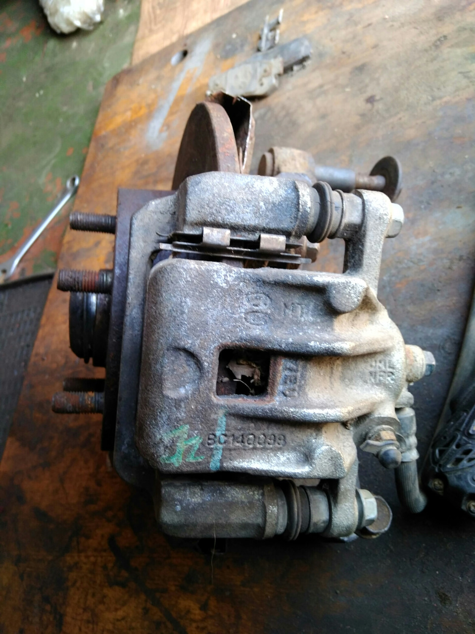Задня опора mazda 626 GD від Hyundai Tucson 3