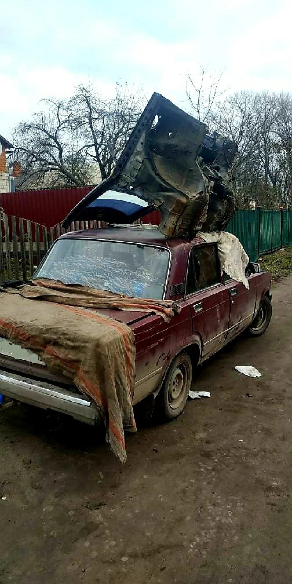 Забираємо шматок мазди.