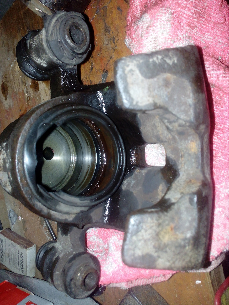 Заміна колодок на Mazda 626 GC, або як я вбив вечір))) 3