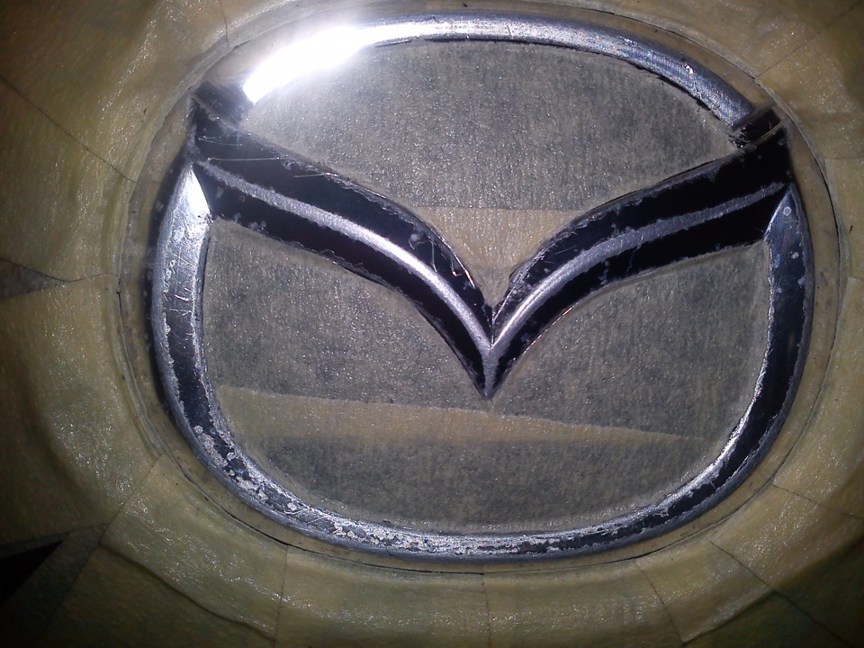 Пофарбував шильдик Mazda на кермі, не просто) 2
