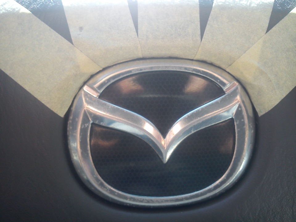 Пофарбував шильдик Mazda на кермі, не просто) 1