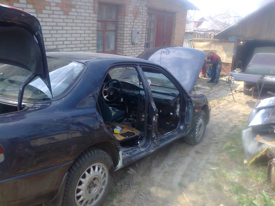 Поставив авто біля магазину і подряпнули =( 1