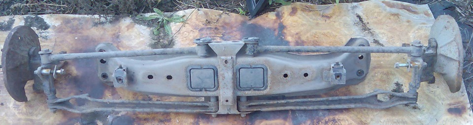 задня балка з Mazda 626 GE 1