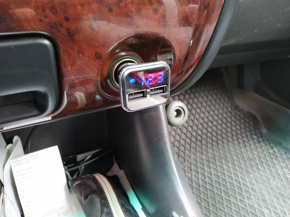 Двірники на лобове + зарядка USB від прикурювача 5