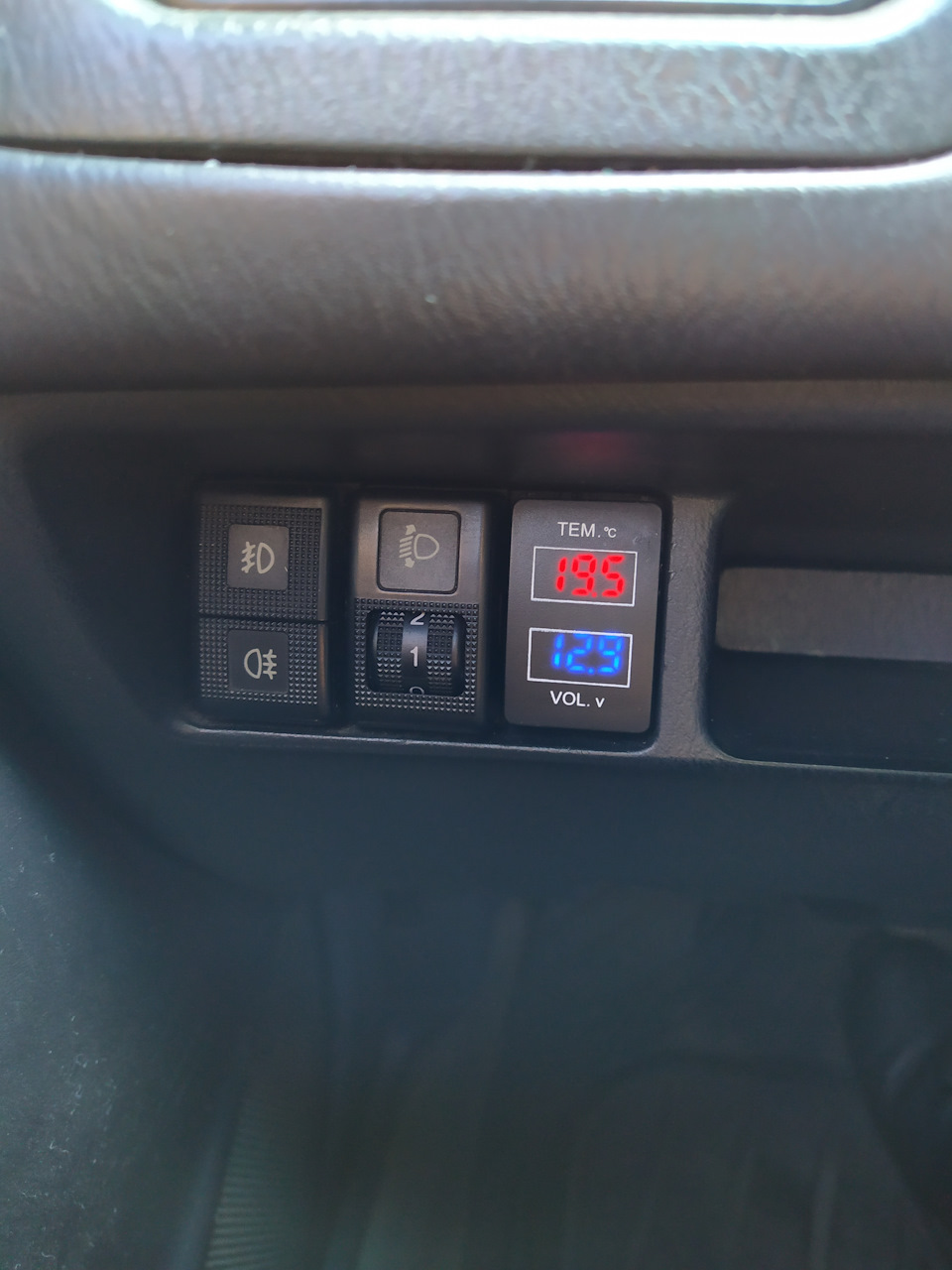 Термометр-вольтметр mazda 626gf 1